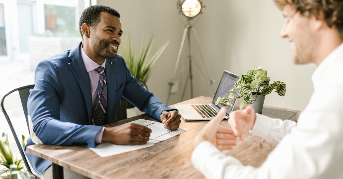 découvrez les avantages de l'assurance mutuelle et choisissez la protection adaptée à vos besoins avec notre guide complet sur l'assurance mutuelle.