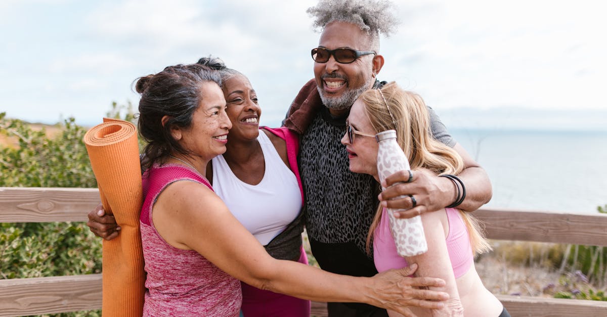 découvrez nos solutions d'assurance santé adaptées aux seniors, garantissant un accès facile aux soins médicaux et une couverture complète pour leur bien-être.